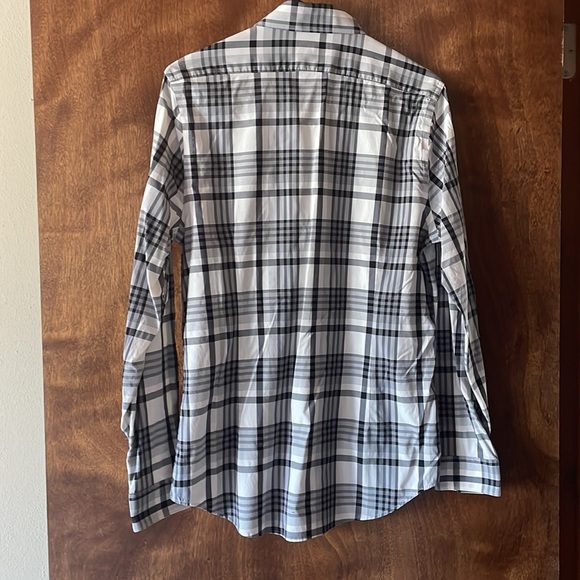 Express button down long sleeve - Picture 2 of 4